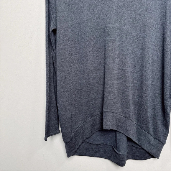 Aritzia Wilfred Free Womens Medium Vneck Rayon Devinette Tshirt - Picture 8 of 14